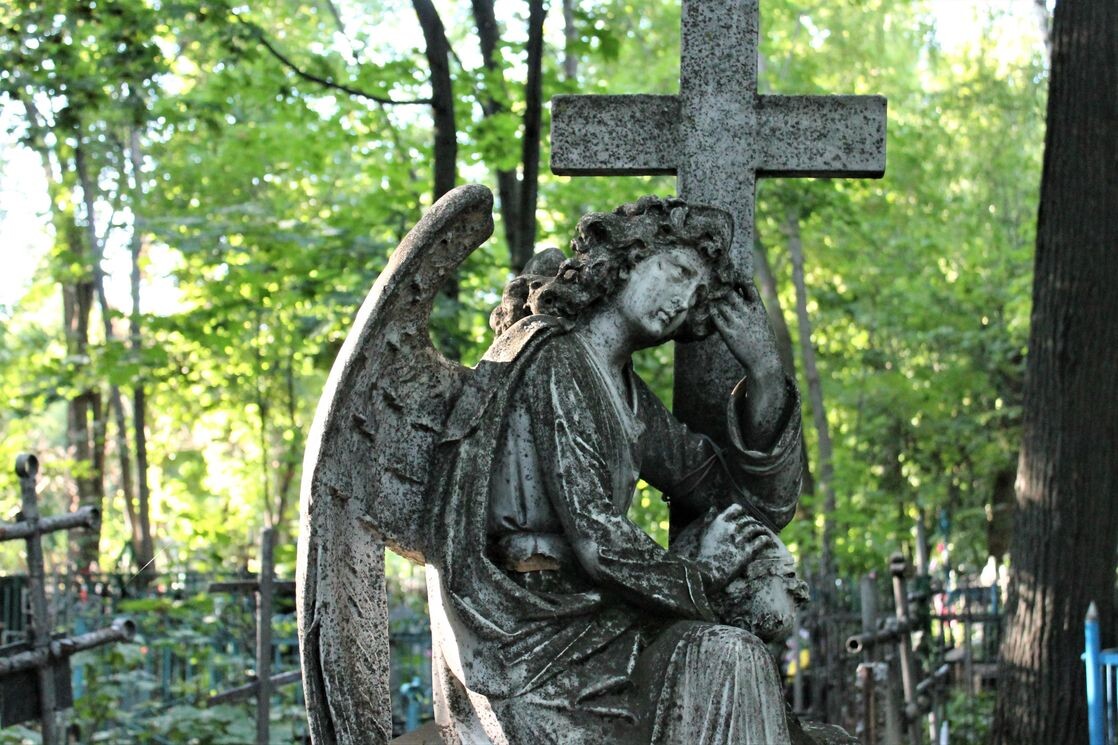 Памятники на могилу — культура и символика