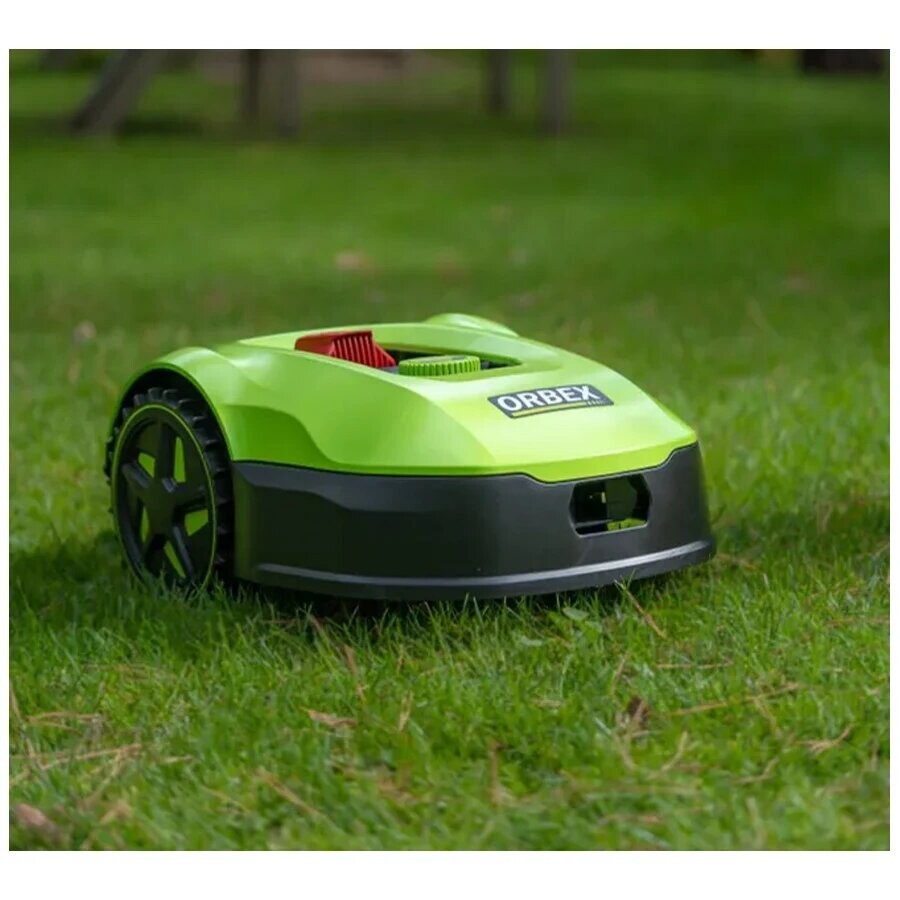 робот-газонокосилка